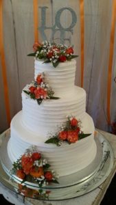 SCwhiteweddingcake